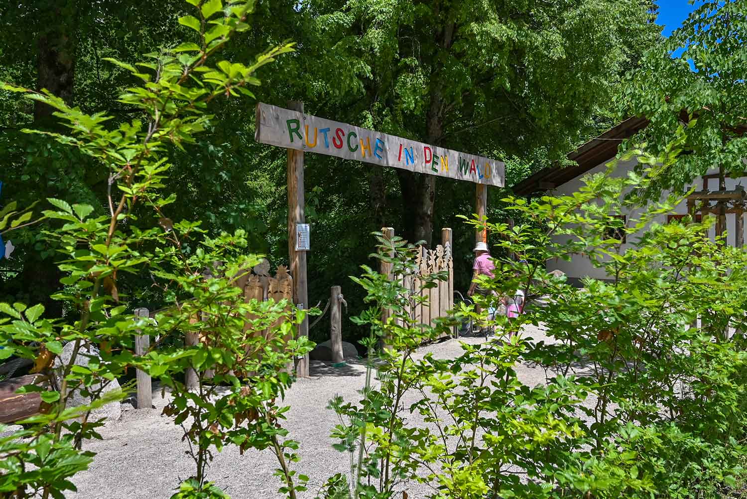 Eingang zum Waldpfad im Walderlebniszentrum Füssen